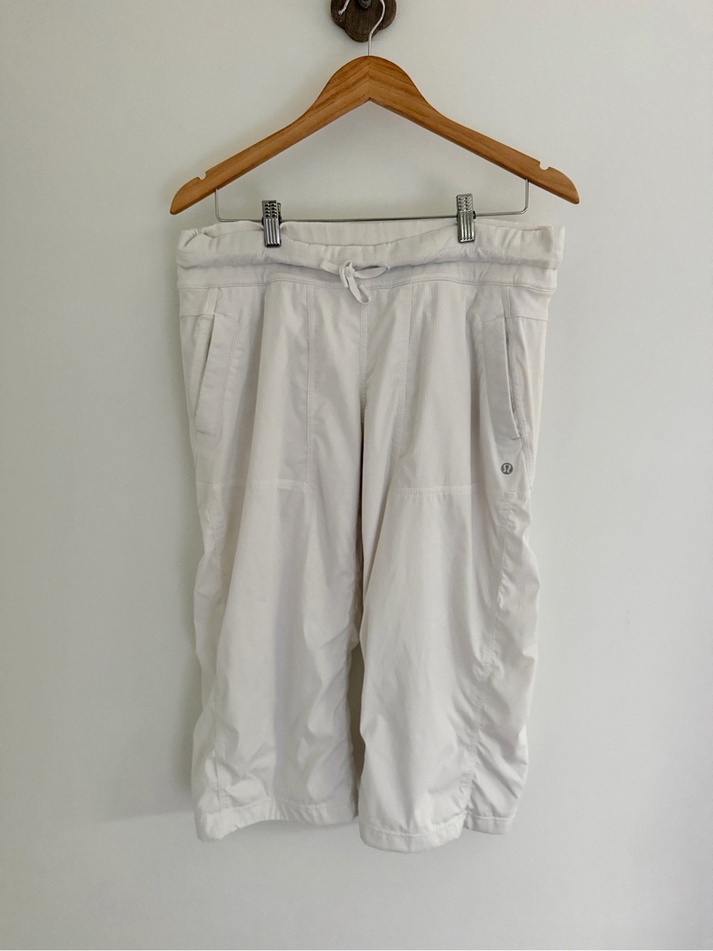 Lululemon Dance Studio Crop Pants White Size 10 Drawstring 19” Inseam